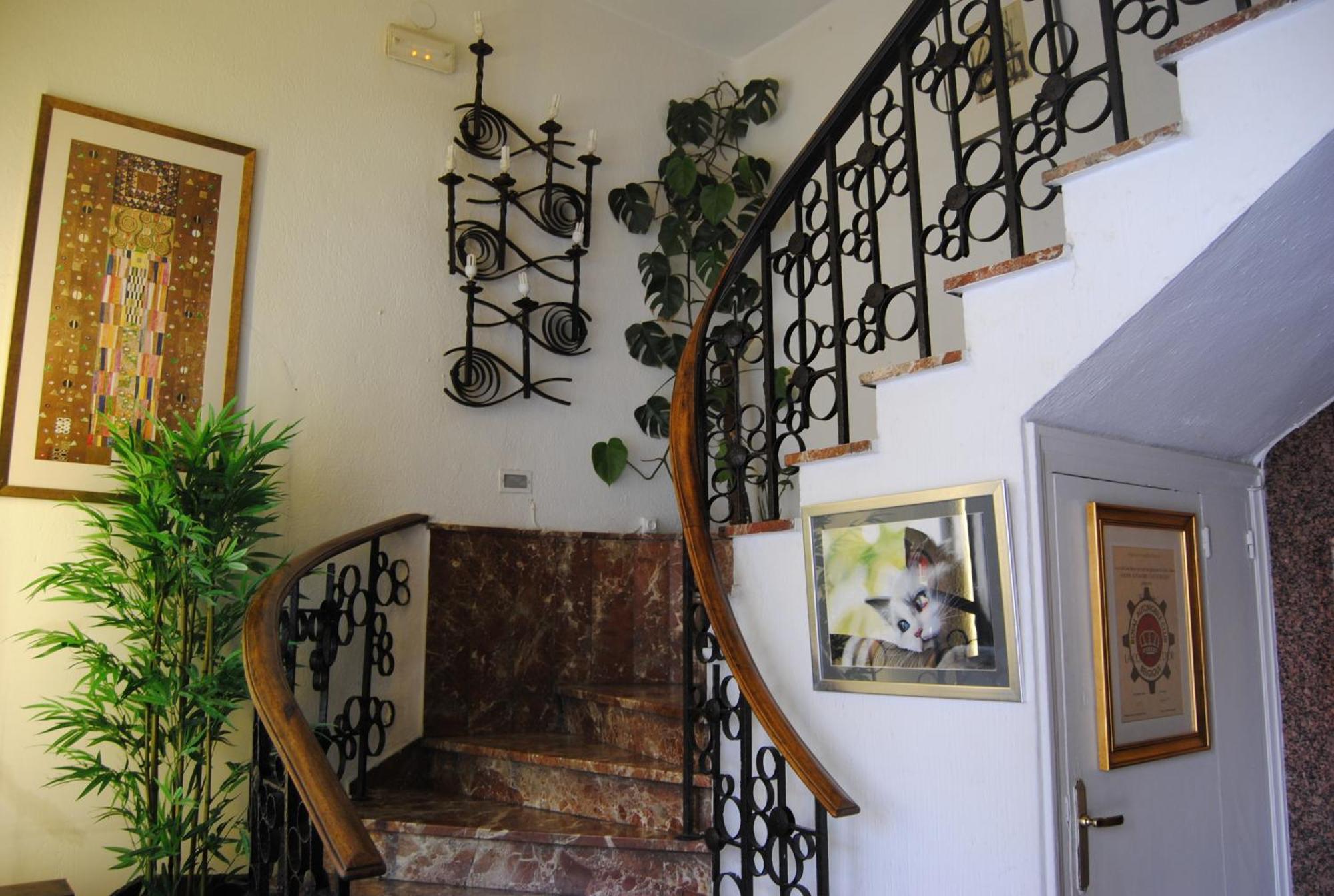 Hotel Pedro Torres كوينكا المظهر الخارجي الصورة