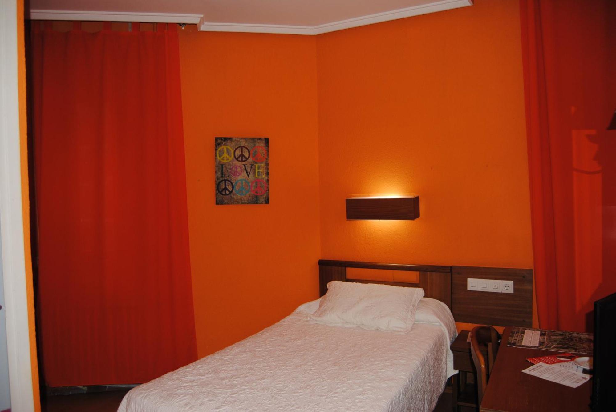 Hotel Pedro Torres كوينكا الغرفة الصورة